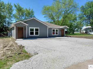 400 & 402 W Benton St, Green Ridge, MO 65332
