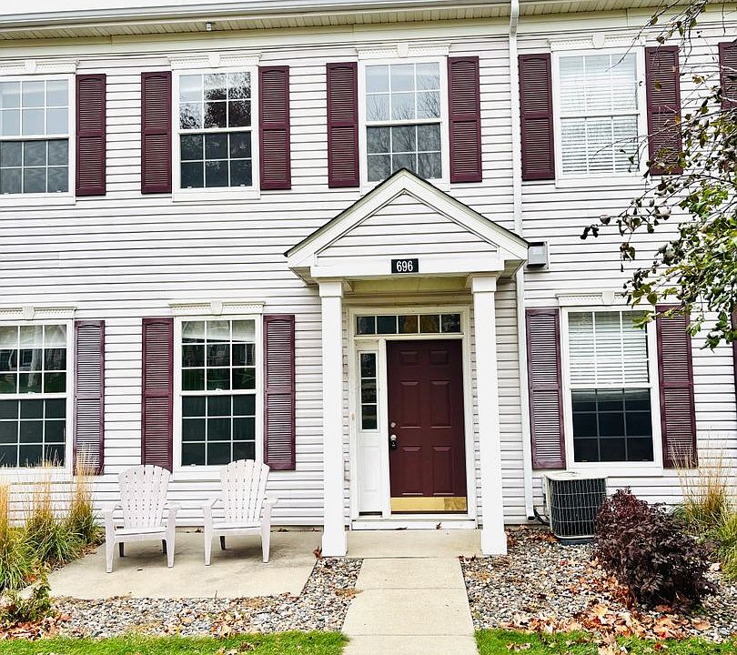 1st image of 696 Providence Dr