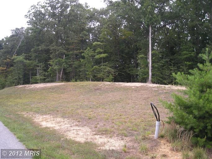 2nd image of 5820 Lockmere Pl