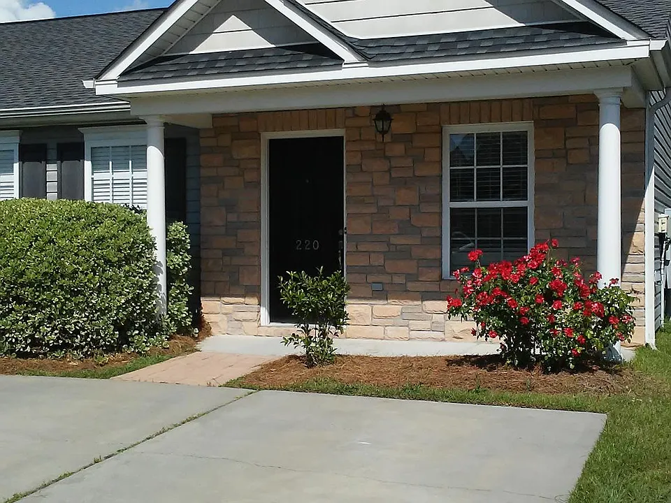 220 Dawsons Park Dr