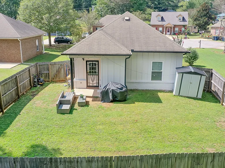 724 Ellis St — Photo 2