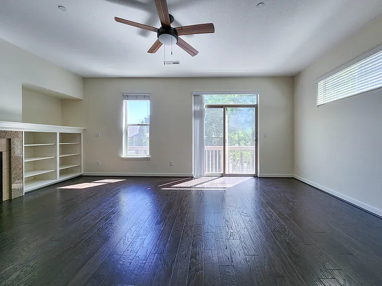 12838 NW Clement Ln — Photo 11