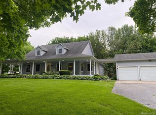 7389 Lobdell Rd, Linden, MI 48451