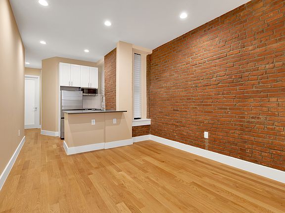2nd image of 400 W 56th St APT 1E