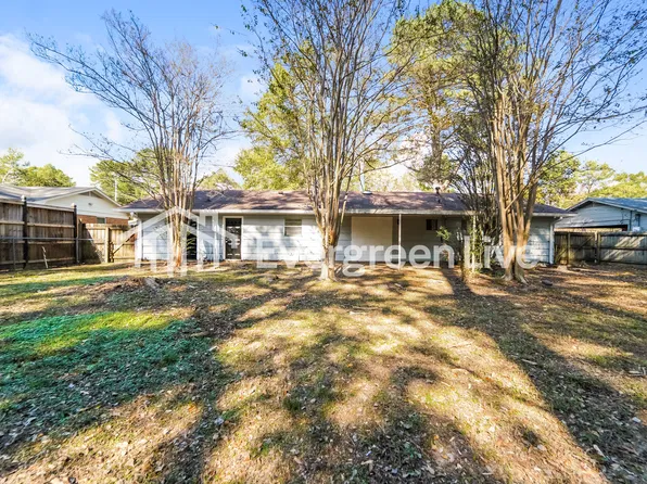 1519 Springridge Dr, Jackson, MS 39211
