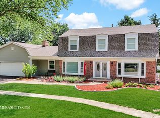 2014 Normandy Ln, Geneva, IL 60134