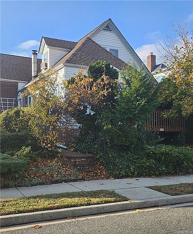 1st image of 571 Laurelton Blvd #Le