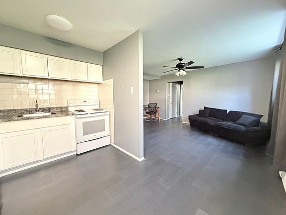 4th image of 335 E Lancaster Ave #5