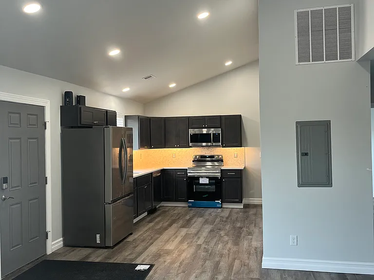 30 Alcott Ct #30 — Photo 8