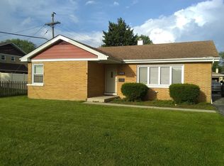 9711 Menard Ave, Oak Lawn, IL 60453