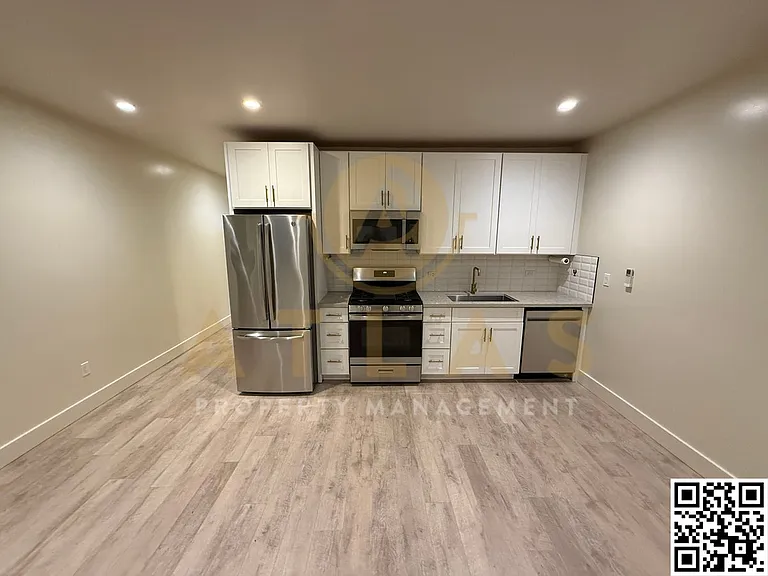 1241 Laurel St — Photo 10