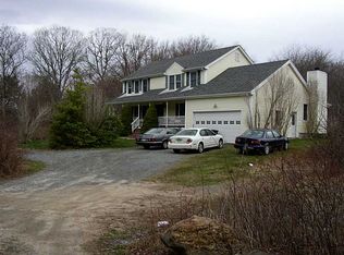 205 Sunnybrook Farm Rd, Narragansett, RI 02882