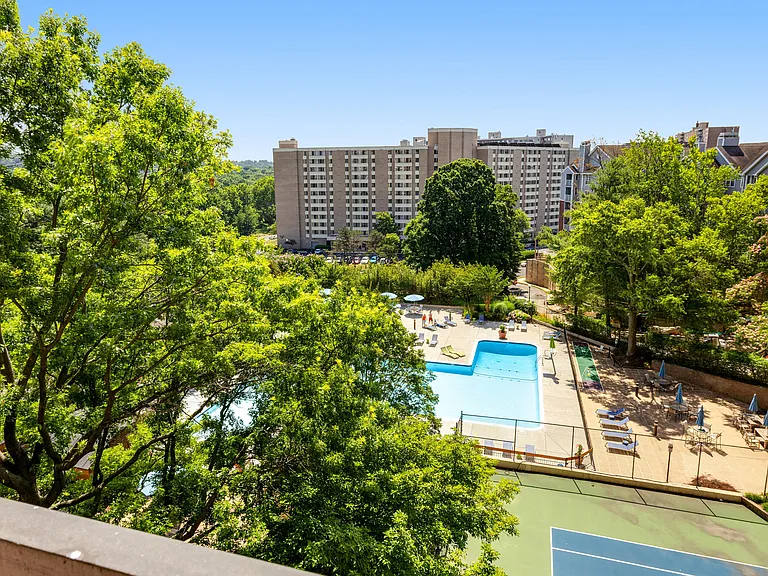 5500 Holmes Run Pkwy #510 — Photo 39