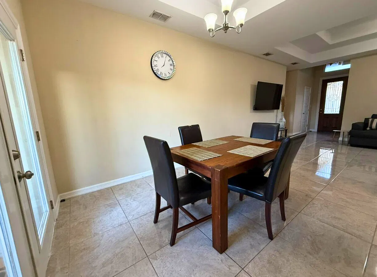 6762 Tenaza Dr — Photo 3