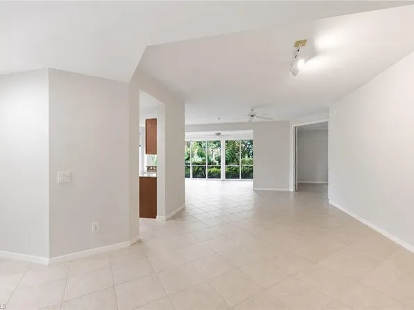 3281 Crossings CT #101, BONITA SPRINGS, FL 34134