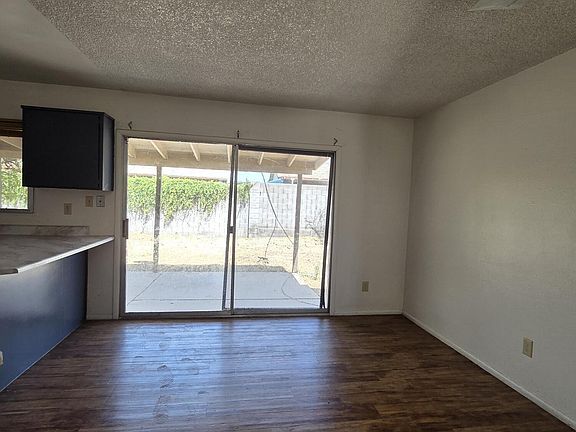 3rd image of 3740 W REDFIELD Road