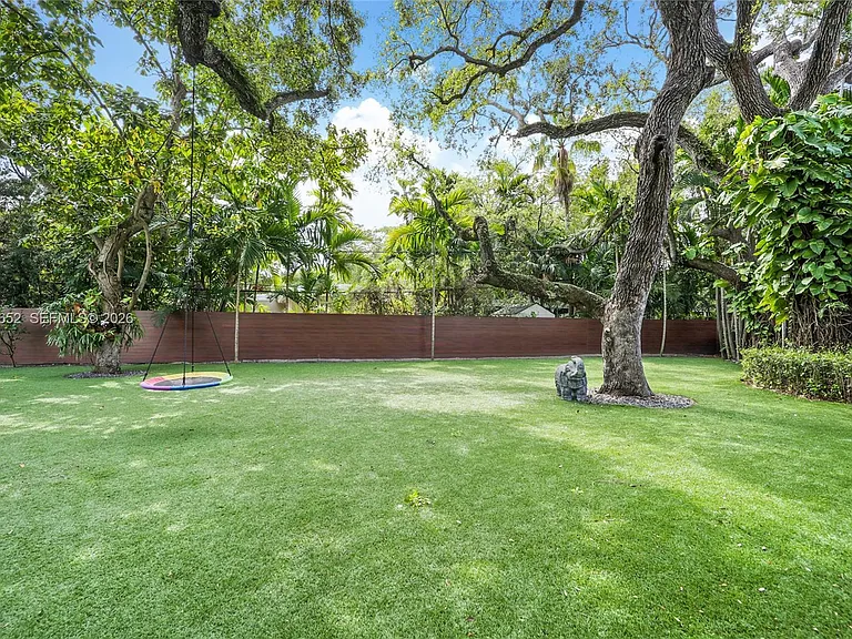 56 Samana Dr — Photo 20