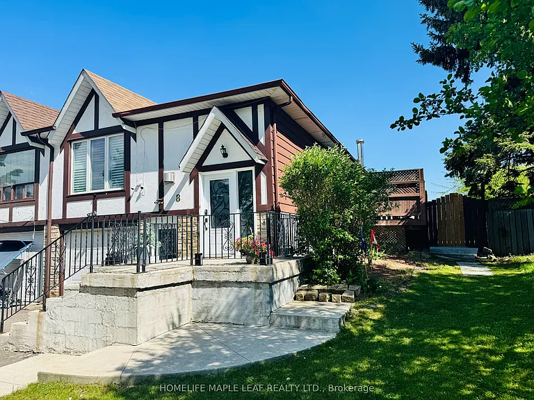 8 Montrose Pl — Photo 2