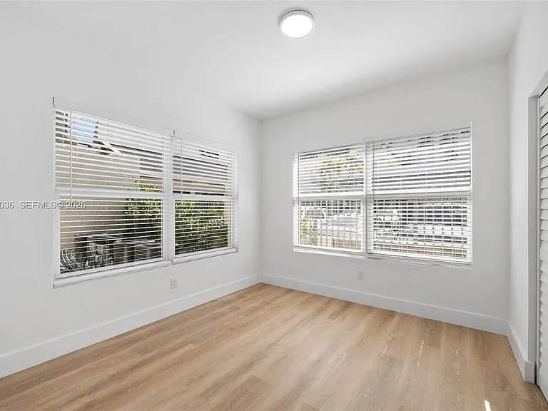 403 SW 12th Ave #3 — Photo 14
