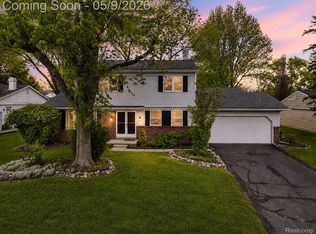 22718 Chestnut Tree Way, Novi, MI 48375