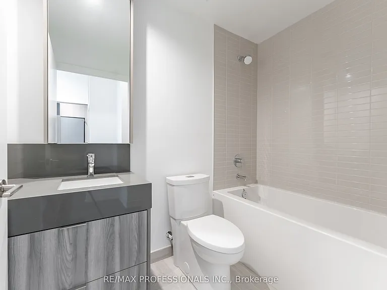 10 Flavelle Trl #403 — Photo 16