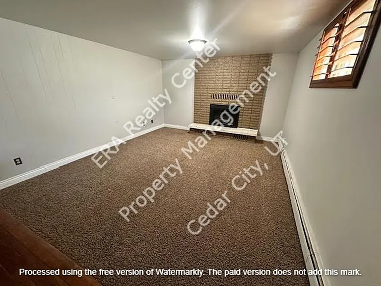 282 S Dewey Ave #B — Photo 5