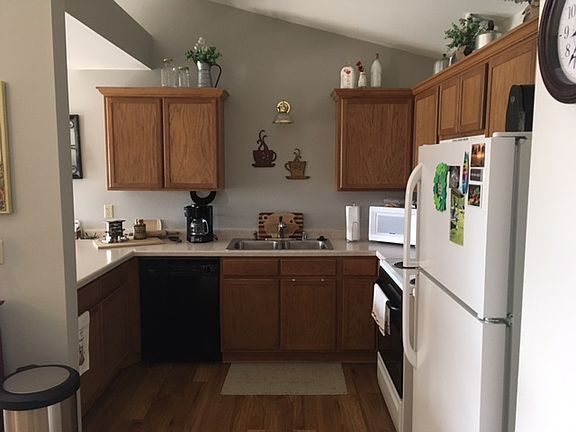 2nd image of 135 W Oak Leaf Dr Unit 18