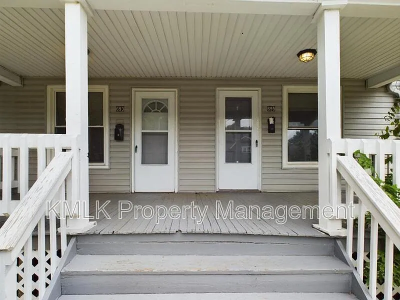 Photo 2 of 40 - 695 Kling St - Akron, OH Building Photo - 695 Kling St