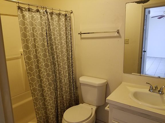3rd image of 2025 Sherwood Meadow Dr #1
