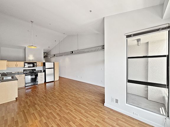 4th image of 777 6th Ave Unit 415