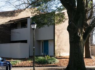 2015 Approach Ln, Reston, VA 20191