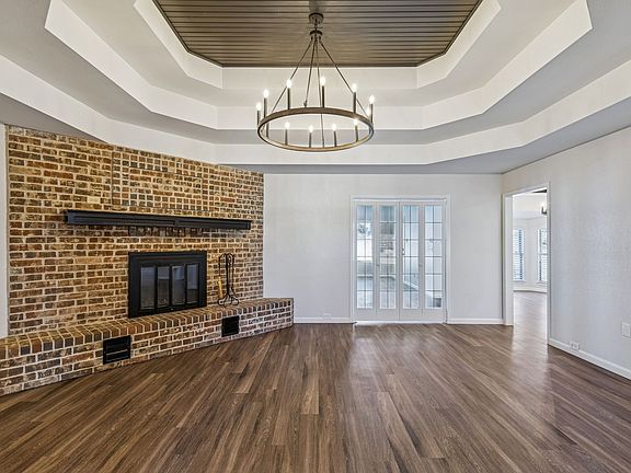 3rd image of 608 Knights Bridge Rd