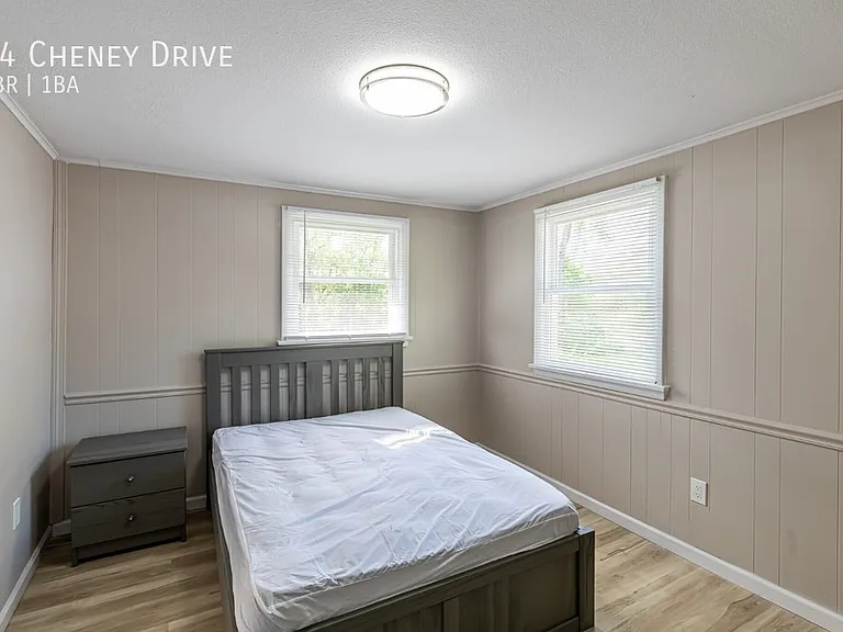 64 Cheney Dr — Photo 6