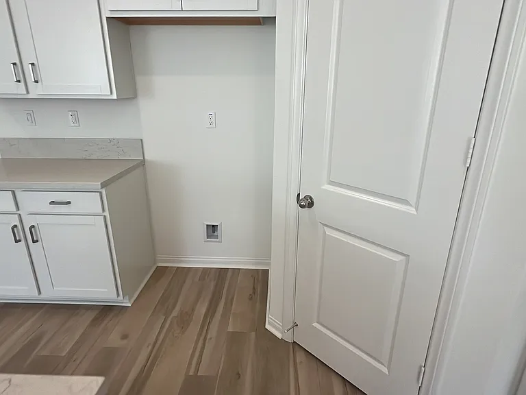 21469 Thomas Ct — Photo 29