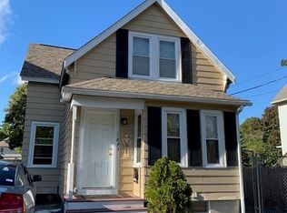 189 Winthrop St, Taunton, MA 02780