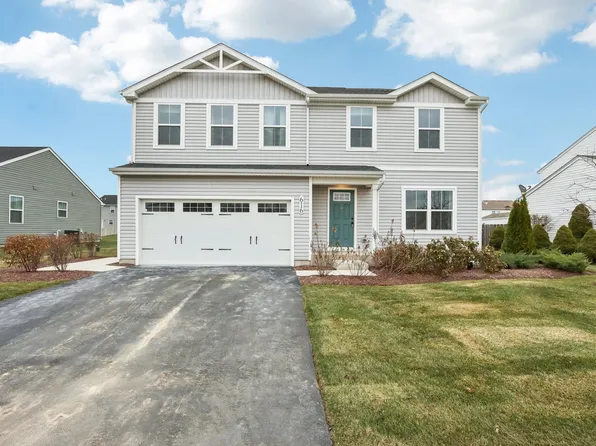 616 Wilson St, Waterman, IL 60556