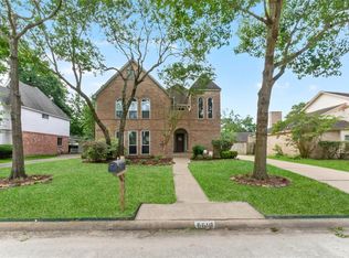 6619 Castle Lane Dr, Houston, TX 77066