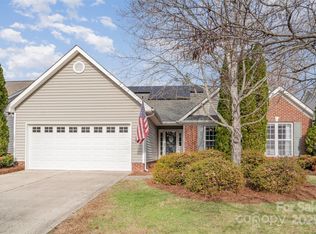 7520 Shadowstone Dr, Charlotte, NC 28270