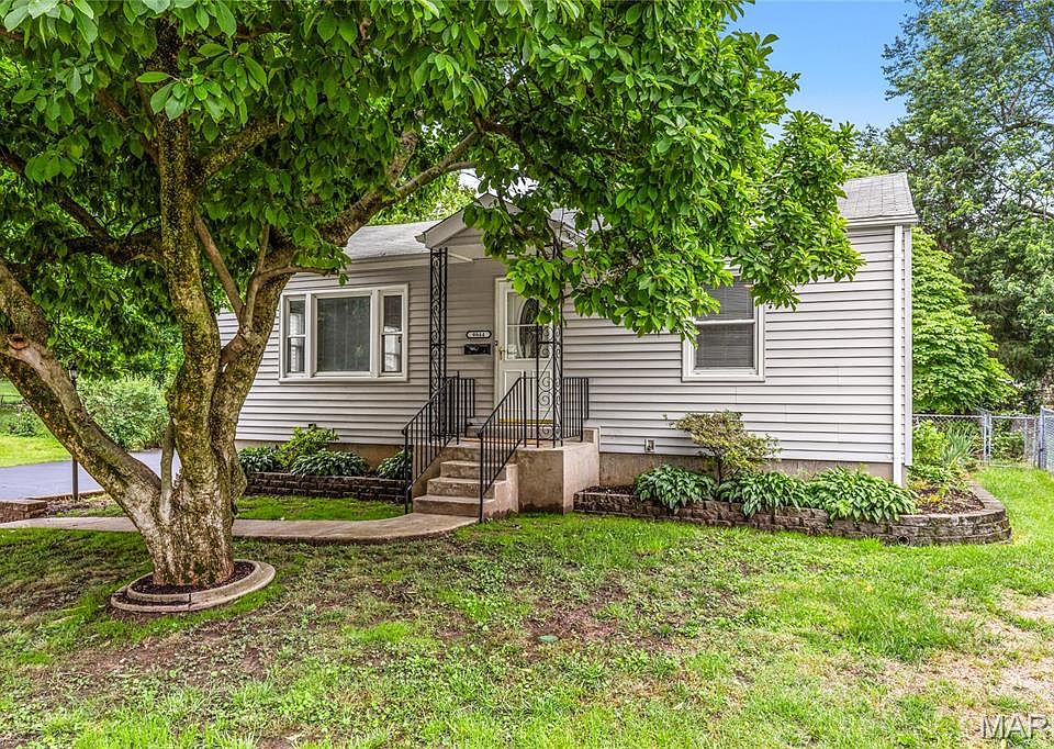 1st image of 9844 Mecca Ln