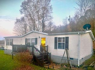 25 Lisas Ln, Summersville, WV 26651