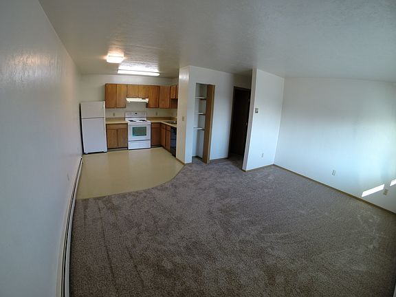 3rd image of 2706 Turner St #3