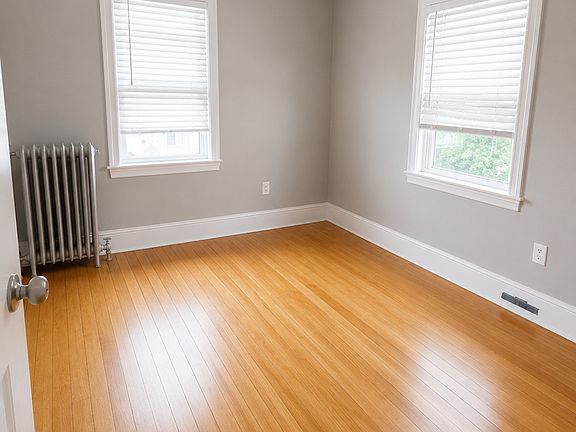 5th image of 24 Webster St #210