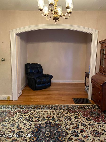 5th image of 8 Washington Street