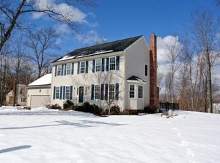 38 Pond View Dr, Clinton, MA 01510
