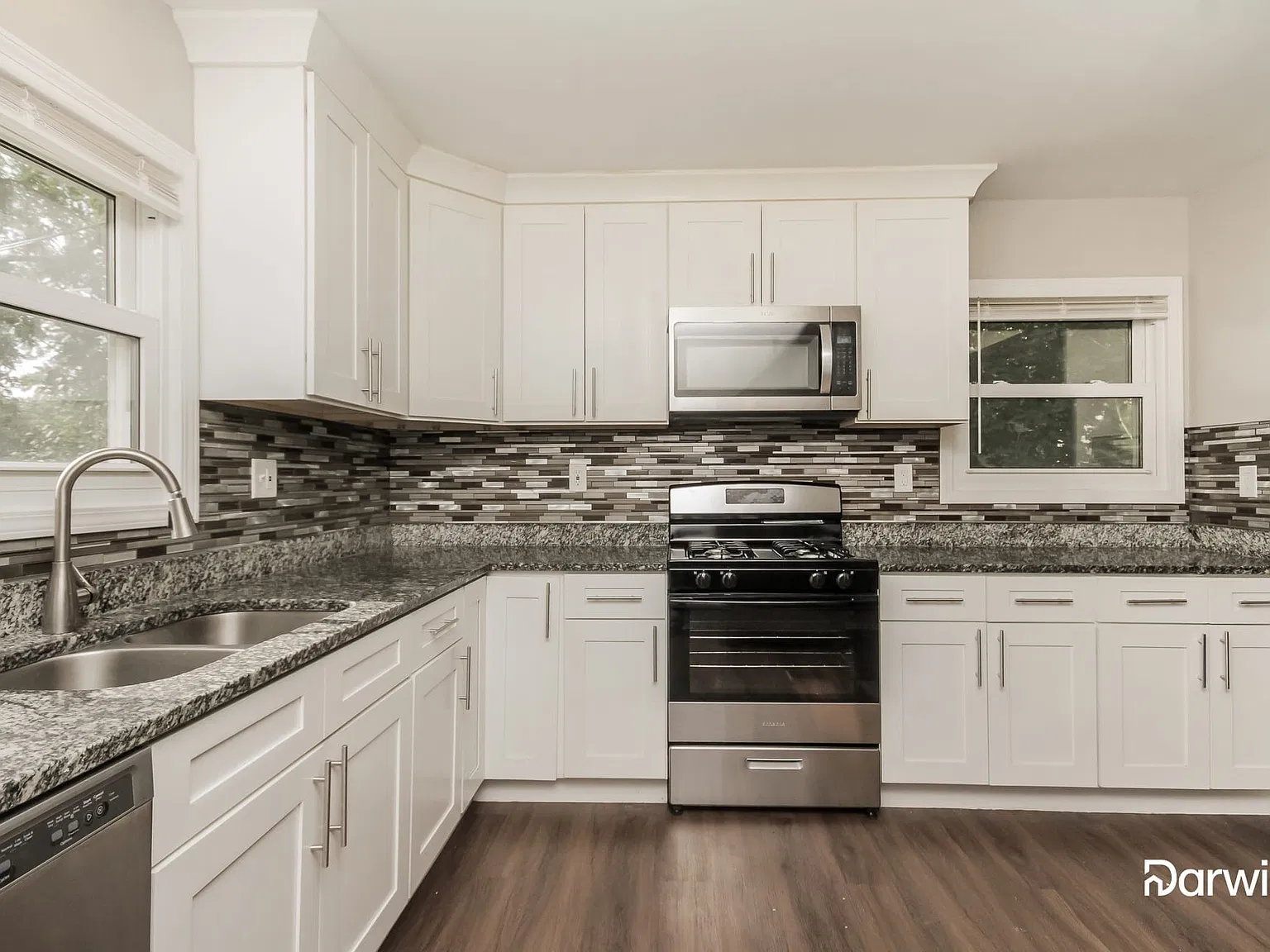 3 bed, 2.0 bath, 1025 sqft, $2,450 — Photo 3