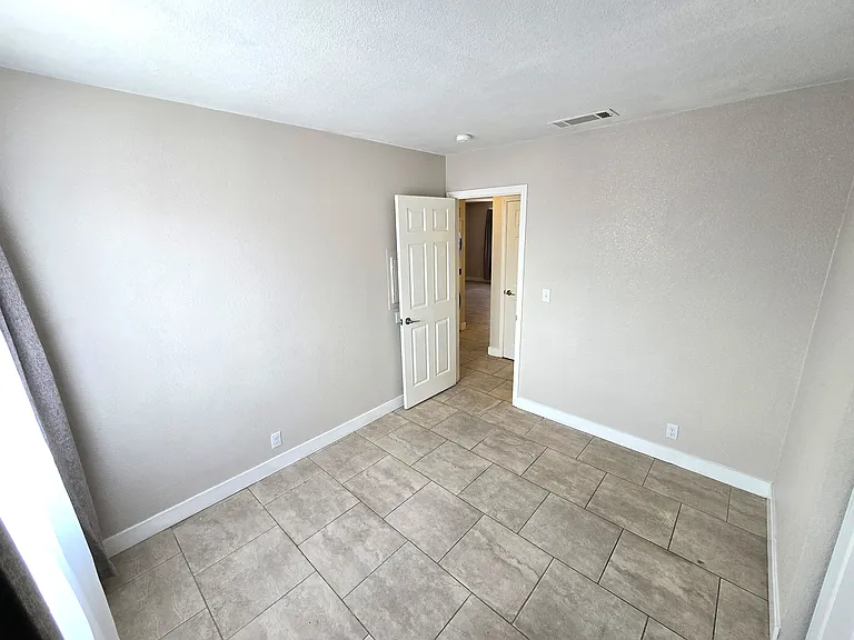 4300 N Lamont St #291 — Photo 21