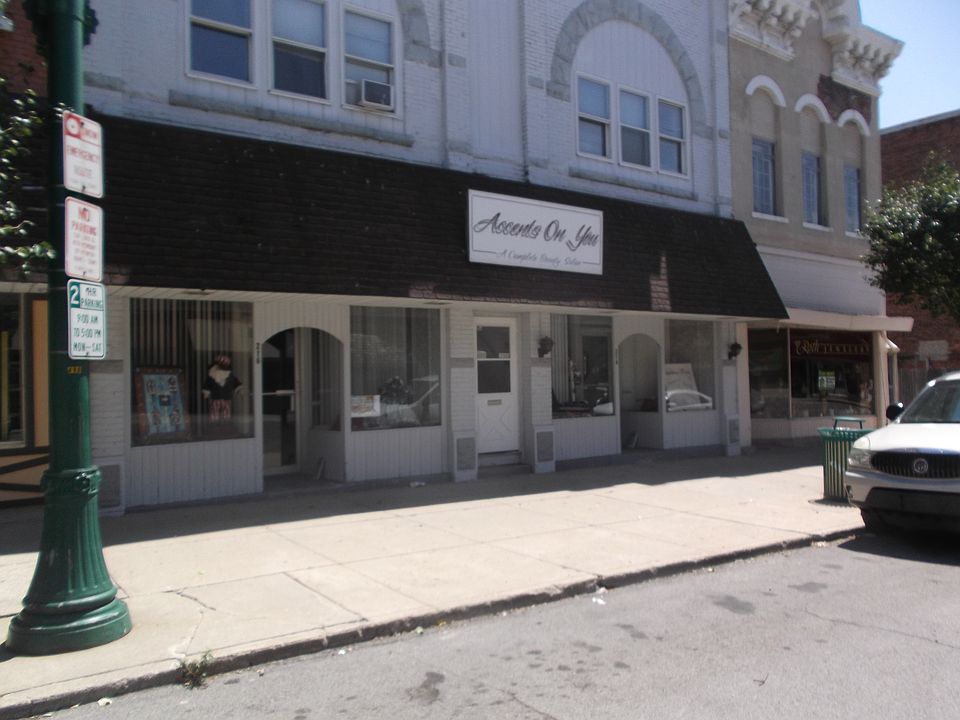 1st image of 214 N Columbia St