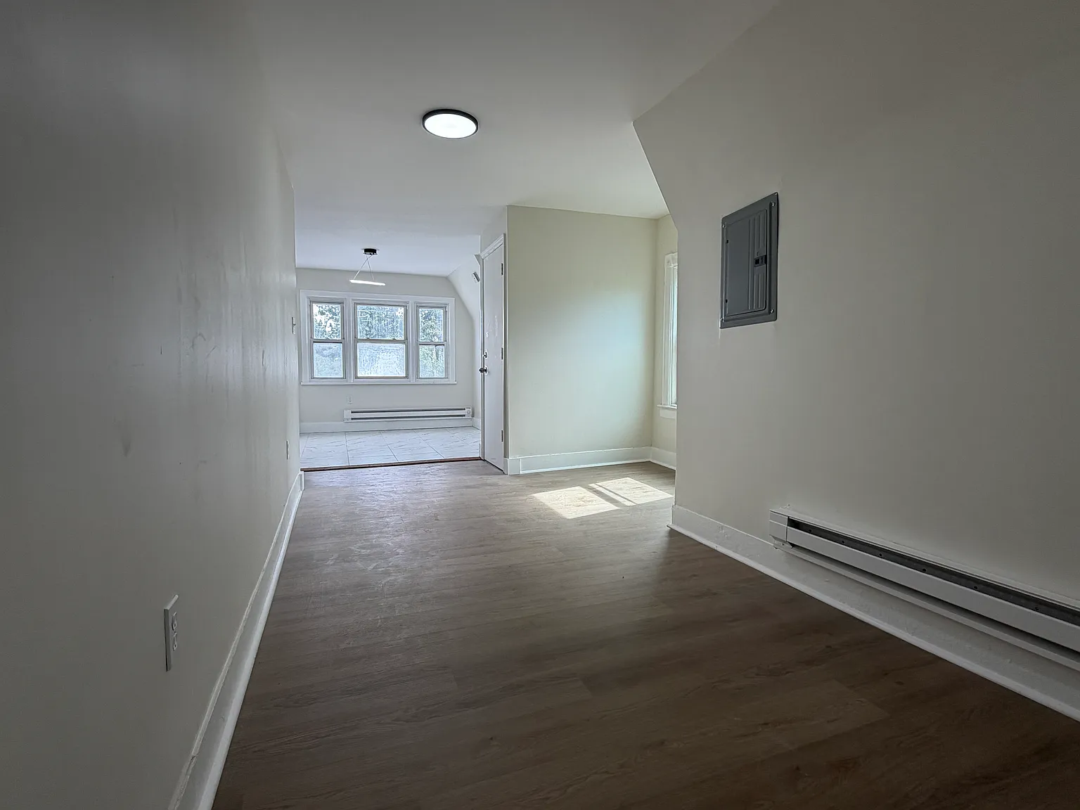 2 bed, 750 sqft, $1,850 — Photo 2