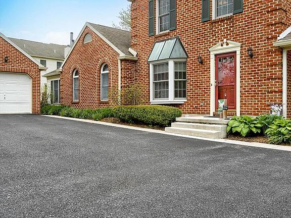 2nd image of 2029 Raleigh Rd