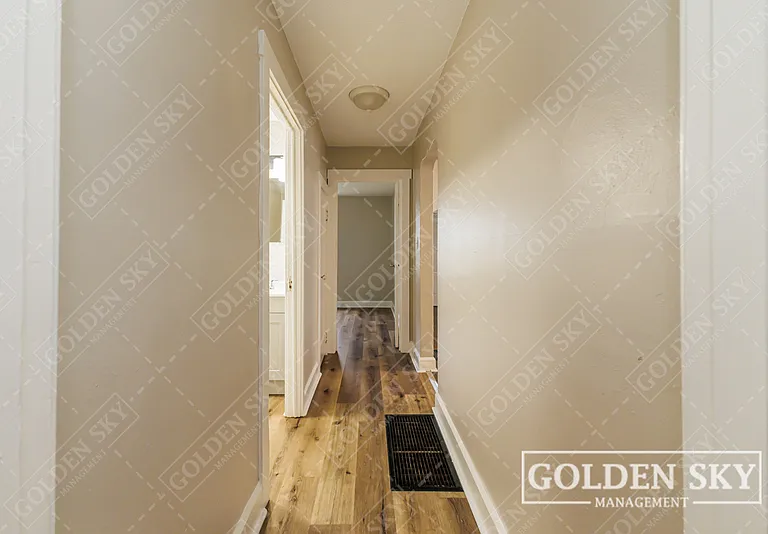 2307 S Jefferson St — Photo 10